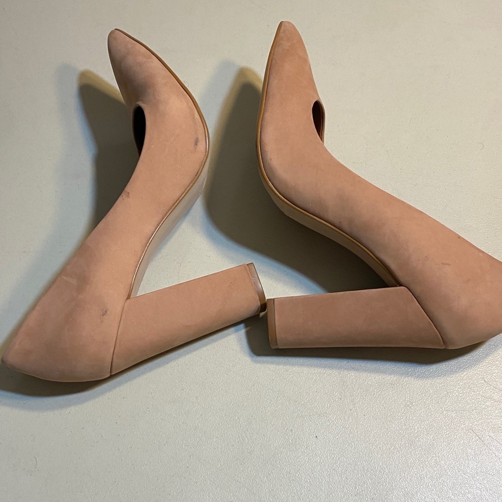 Steve Madden Nude/Tan Pointed Toe Pumps - Picture 3 of 6